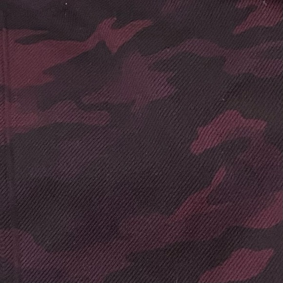 SPANX Look At Me Now Wine Camo Shaping Seamless Leggings Size S - Picture 8 of 9